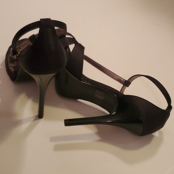 Kelly and katie black heels - Picture 4 of 4